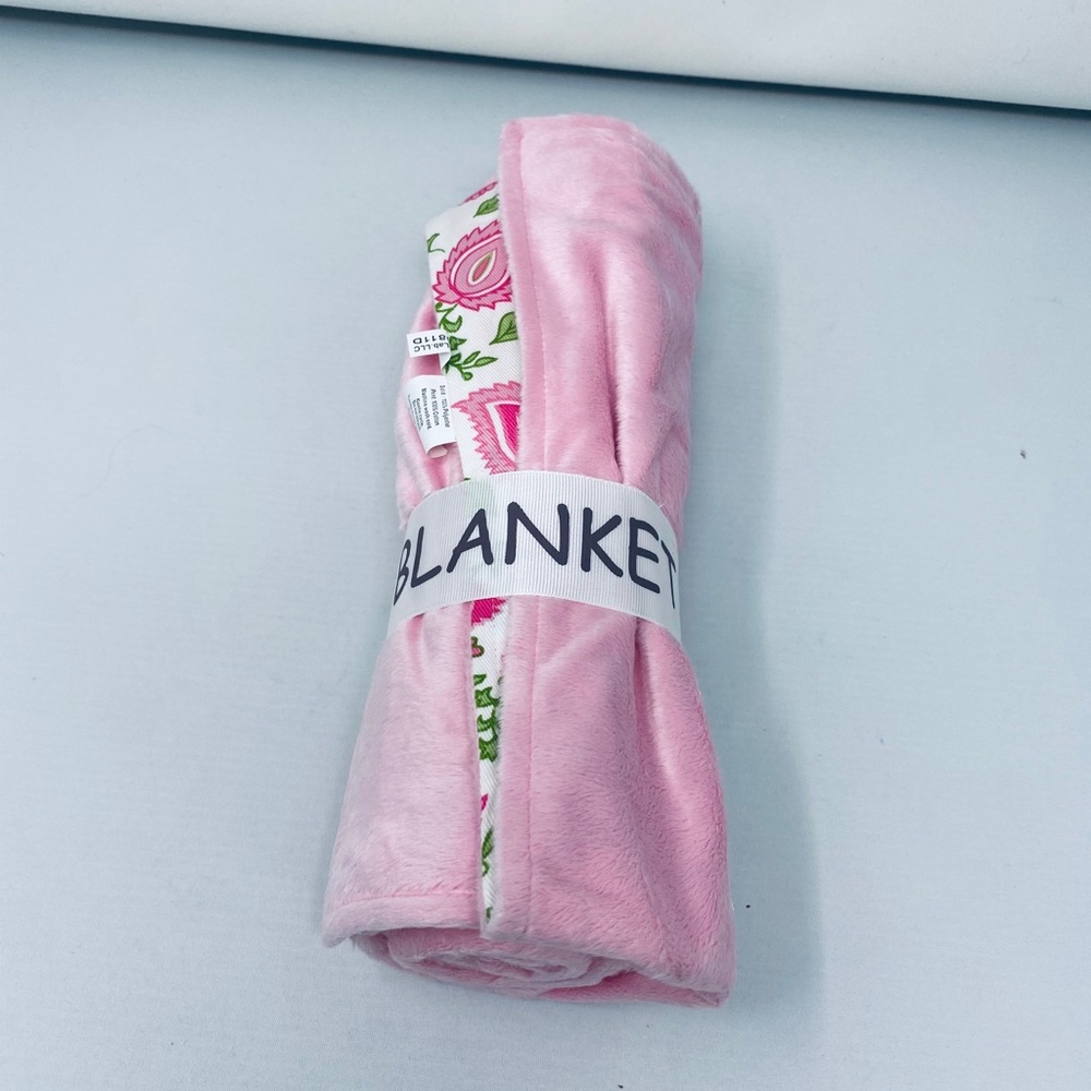 TREND LAB**Blooming Pink Baby Blanket**30”x40”